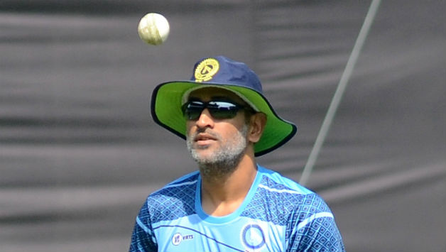 fireinhotel:dhonijharkhandcricketteammembersrescued